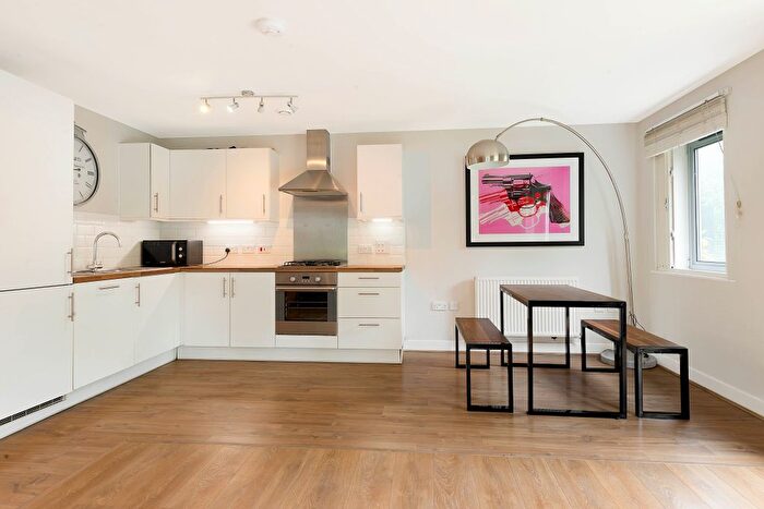 2 Bedroom Flat To Rent In Fitzgerald House, St. Georges Grove, London, SW17
