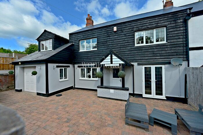 4 Bedroom Semi-Detached House For Sale In Kirkby Lane, Pinxton, Nottingham, NG16