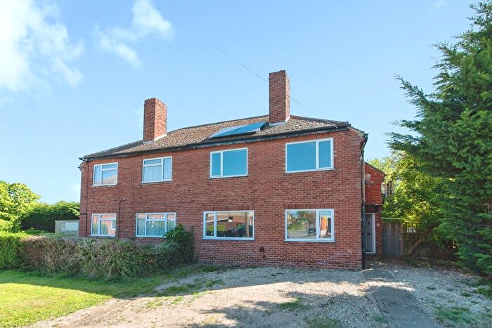3 Bedroom Semi-detached House For Sale In Rural Avenue, West Pinchbeck, Spalding, PE11