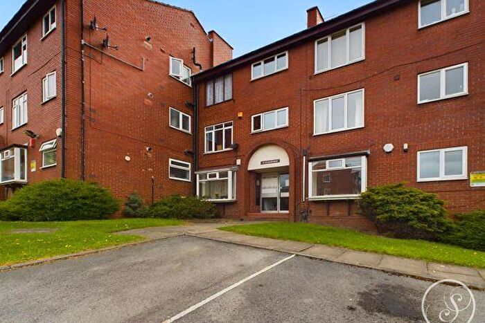 2 Bedroom Flat To Rent In Kendal Bank, Leeds, LS3