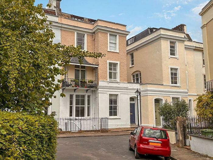 1 Bedroom Apartment For Sale In Canynge Square, Clifton, Bristol, BS8