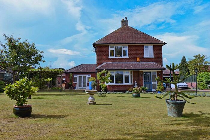 4 Bedroom Detached House For Sale In Main Road, Besthorpe, NG23
