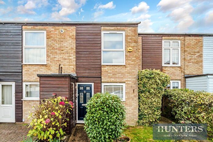 2 Bedroom Terraced House For Sale In Edward Close, Worcester Park, KT4