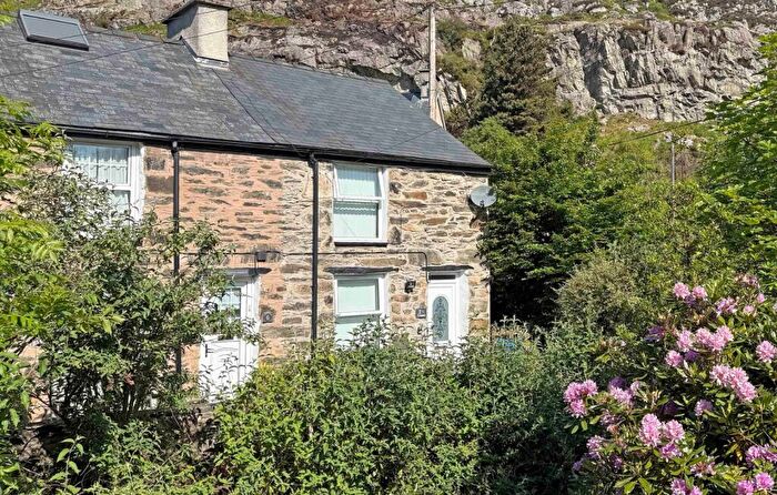 2 Bedroom Terraced House For Sale In Barlwyd Terrace, Tanygrisiau, Blaenau Ffestiniog, LL41