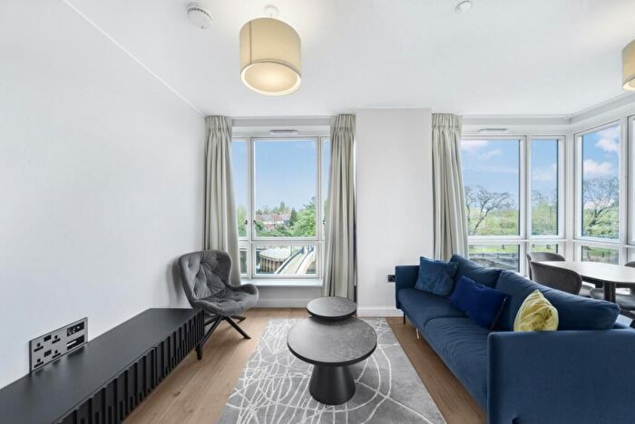 1 Bedroom Flat To Rent In Zinc Street Sugar House Island, E15