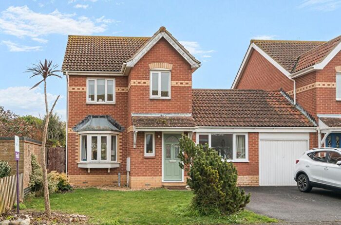 3 Bedroom Link Detached House For Sale In Pacific Way, Selsey, PO20