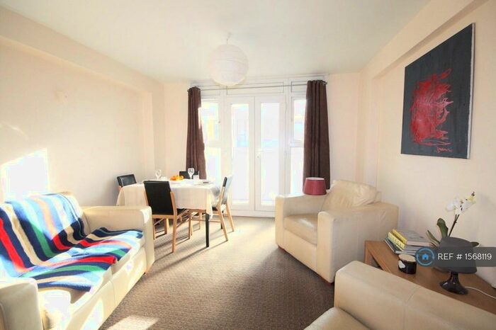 2 Bedroom Flat To Rent In Paragon Road, London, E9