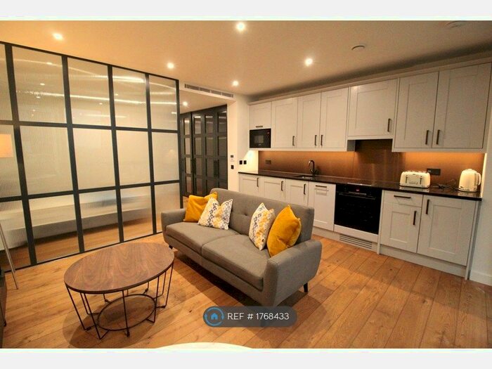 Studio To Rent In Emery Way, London, E1W