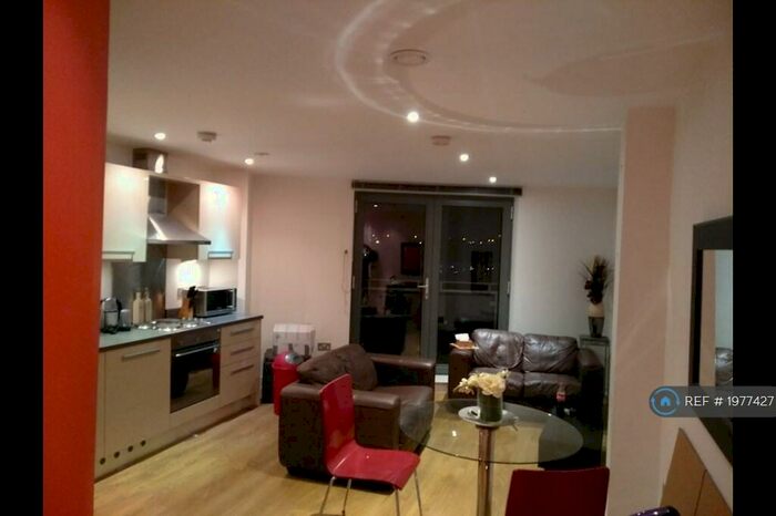 1 Bedroom Flat To Rent In Cross Green Lanes, Leeds, LS9