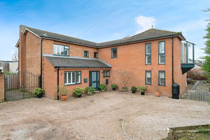 6 Bedroom Detached House For Sale In The Row, Sutton, Ely, CB6