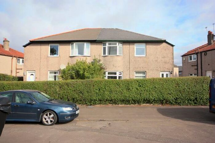 3 Bedroom Flat To Rent In Castlemilk Road, Croftfoot, Glasgow G44