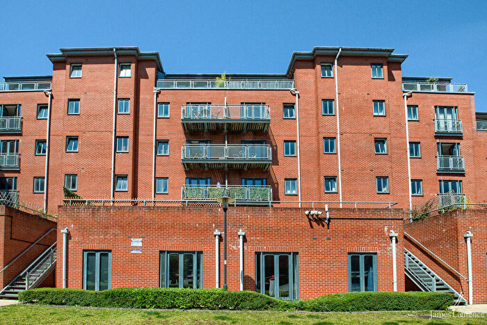 1 Bedroom Apartment To Rent In Newhall Court, George Street, Birmingham, B3