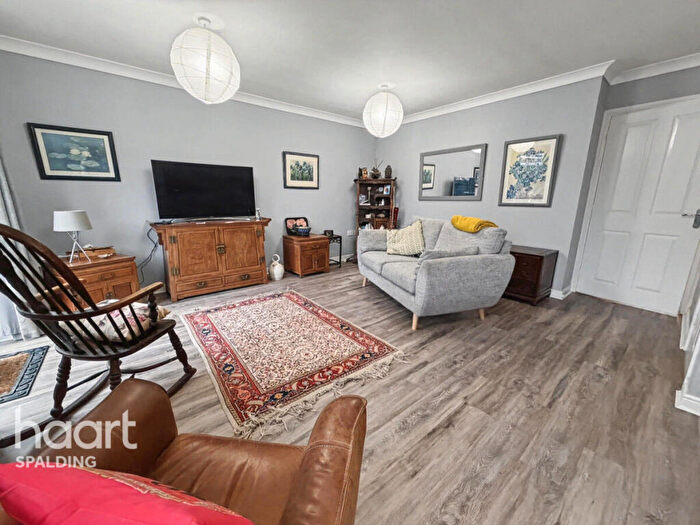 3 Bedroom End Of Terrace House For Sale In Tycho Close, Sutton Bridge, PE12