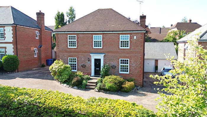 4 Bedroom Detached House For Sale In Nutley Drive, Fleet, GU51