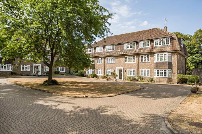 3 Bedroom Flat For Sale In Church Street, Epsom, KT17