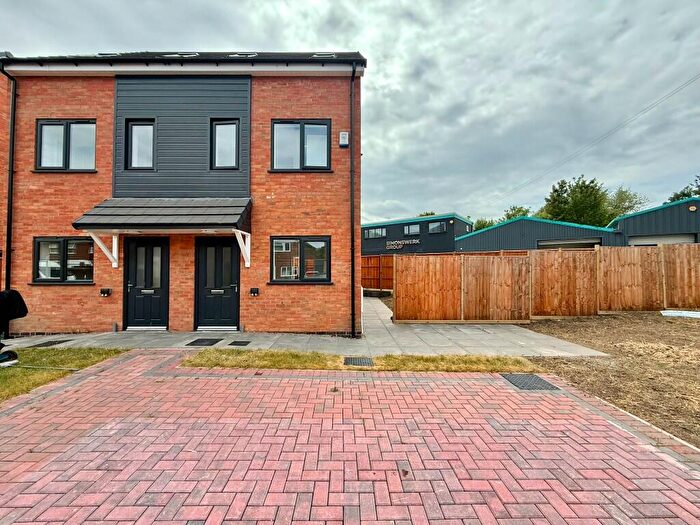 3 Bedroom Semi-Detached House To Rent In Alexandra Road, Tipton, West Midlands, DY4