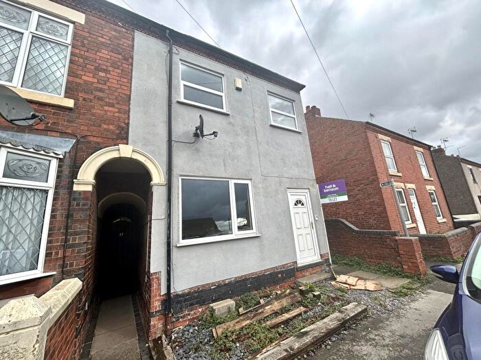 4 Bedroom House To Rent In Burnthouse Road, Heanor, DE75