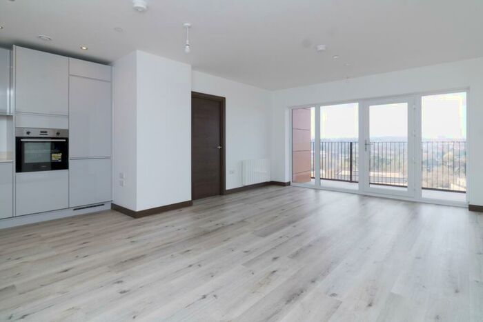 2 Bedroom Apartment To Rent In Leander Heights, Springfield Park, Maidstone, ME14