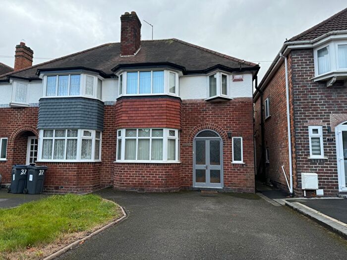 3 Bedroom Semi-Detached House To Rent In Farnol Road, Birmingham, B26