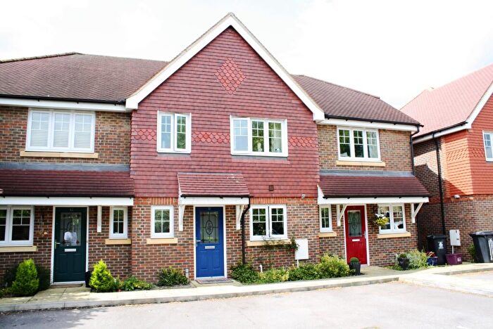 3 Bedroom Terraced House For Sale In Willow Close, Maidenhead, SL6