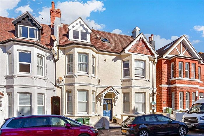 3 Bedroom Flat For Sale In Granville Road, Hove, East Sussex, BN3