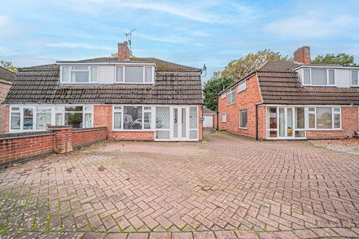 3 Bedroom Semi Detached House For Sale In Bronte Farm Road, Shirley, B90