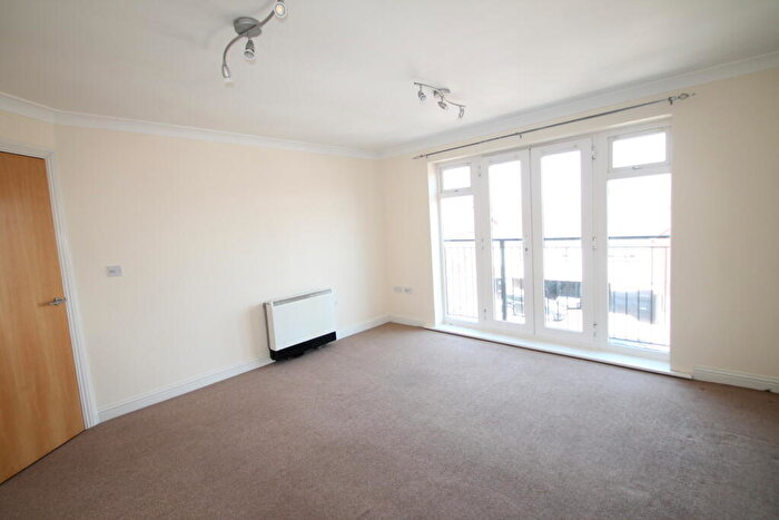 2 Bedroom Flat To Rent In Trinity Court, Dartford, DA1