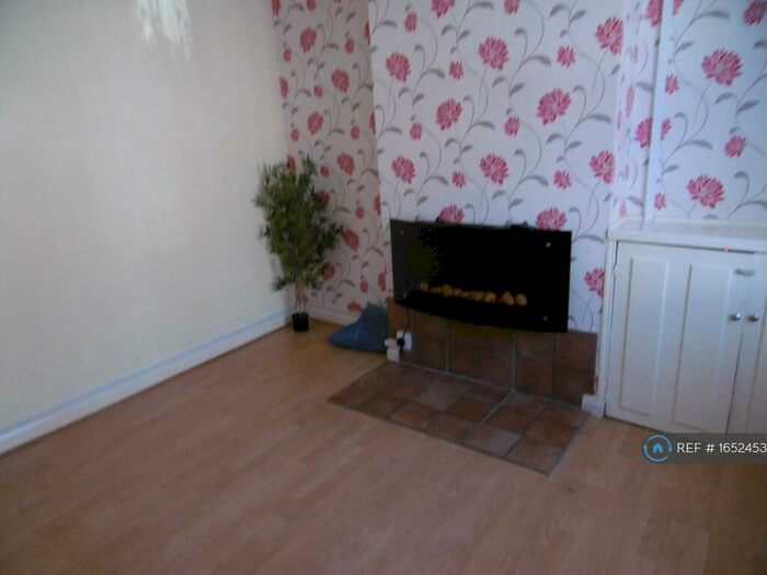 3 Bedroom Terraced House To Rent In !, Grantham, NG31