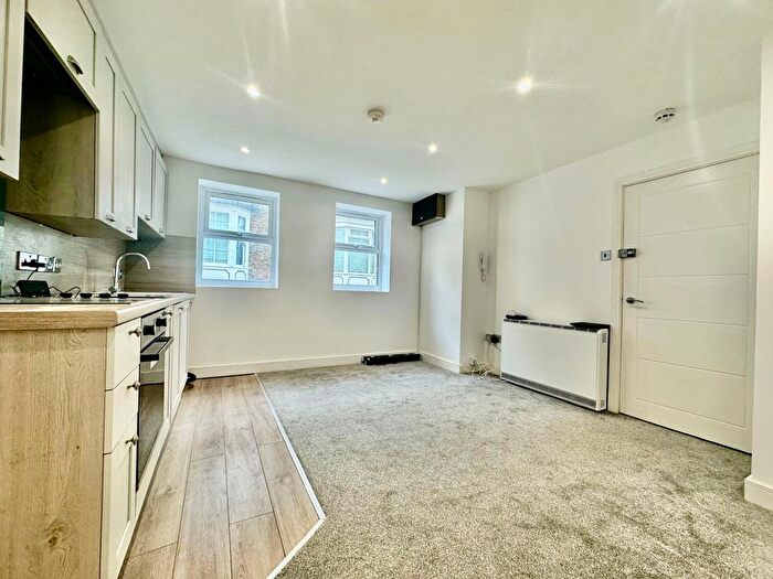 1 Bedroom Flat To Rent In Shaftsbury Street, Ramsgate, CT11