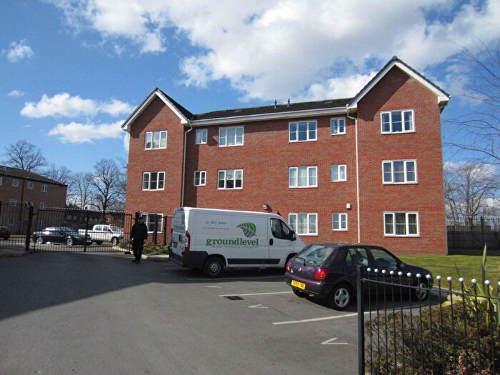 2 Bedroom Flat To Rent In Gipsy Moth Close, Timperley, Altrincham, Cheshire, WA15