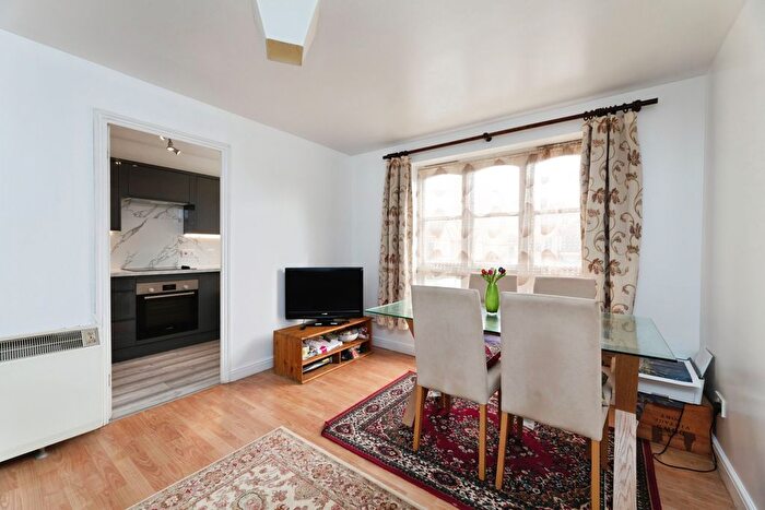 1 Bedroom Flat For Sale In Wheat Sheaf Close, London, E14