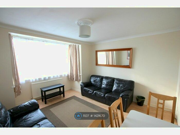 2 Bedroom Flat To Rent In Maybank Avenue, Sudbury, Wembley, London, HA0
