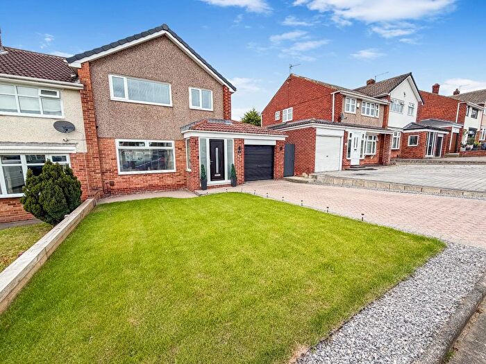 3 Bedroom Semi Detached House For Sale In Winthorpe Grove, Hartlepool, TS25