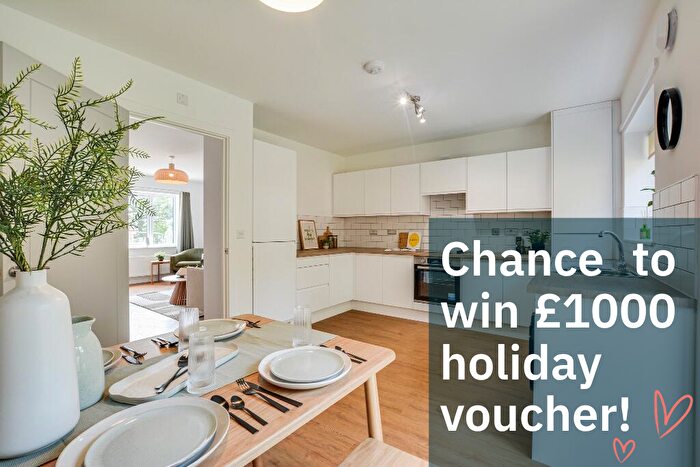 3 Bedroom End Of Terrace House To Rent In Ridding Road, DH7