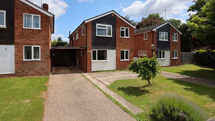 4 Bedroom Detached House For Sale In Royle Close, Gerrards Cross, SL9