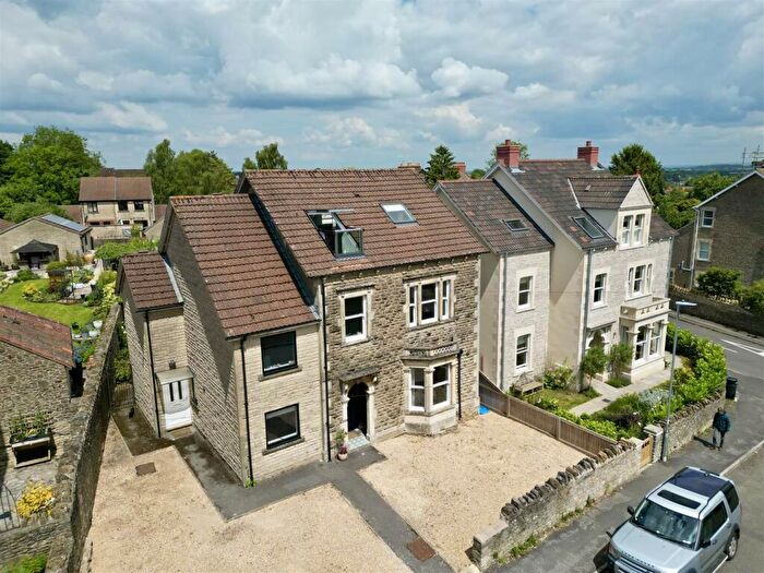 7 Bedroom Detached House For Sale In Nunney Road, Frome, BA11