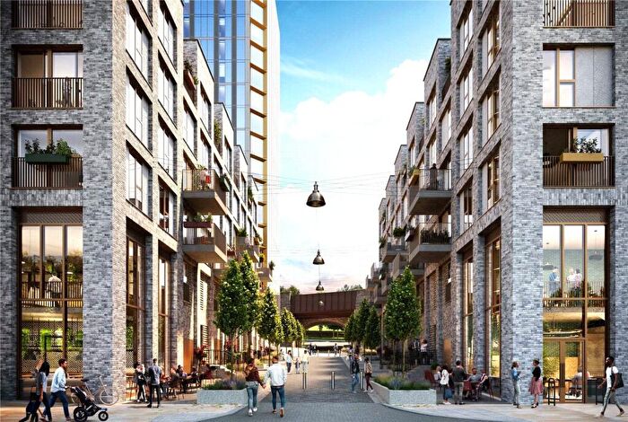 2 Bedroom Apartment For Sale In Bromley Street, Manchester, Greater Manchester, M4