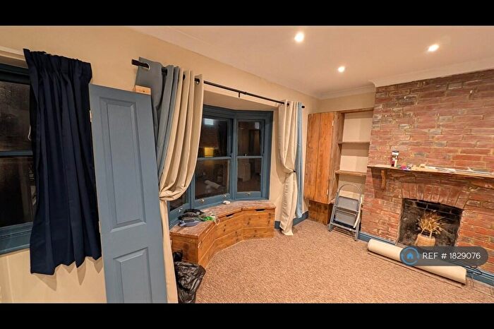 1 Bedroom Flat To Rent In Broad Street, Brighton, BN2