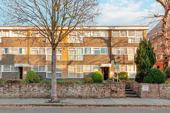 1 Bedroom Flat For Sale In Chatsworth Road, Croydon, London, CR0