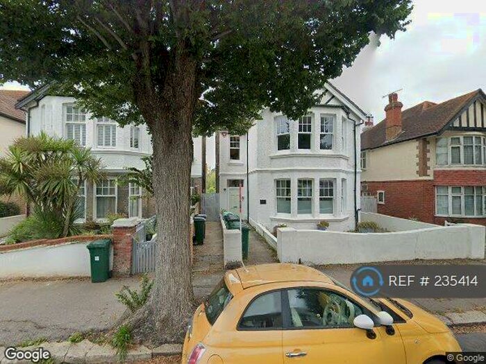3 Bedroom Flat To Rent In Upper Floor, Hove, BN3