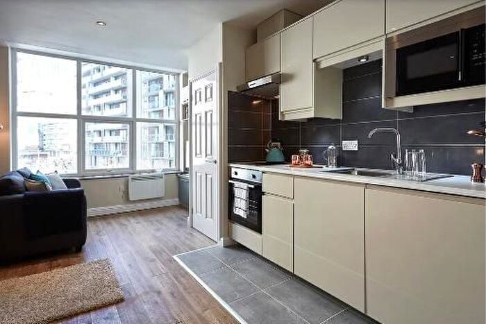 1 Bedroom Studio To Rent In Cippenham Lane, Slough, Slough, Berkshire, SL1