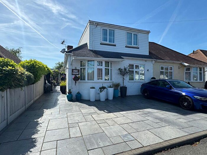 3 Bedroom Semi-Detached Bungalow For Sale In Philmead Road, Benfleet, SS7