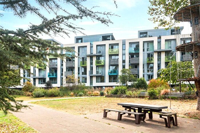 2 Bedroom Apartment To Rent In Blackthorn Avenue, London, N7
