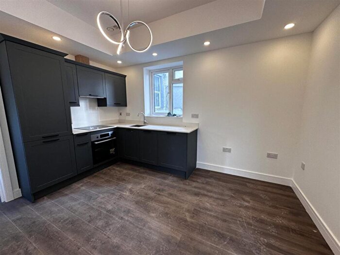 1 Bedroom Apartment To Rent In Ninian Road, Cardiff, CF23