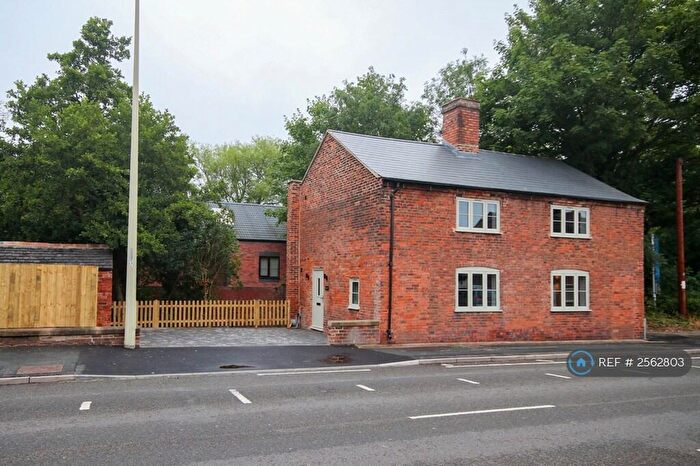 3 Bedroom Detached House To Rent In Lichfield Street, Fazeley, Tamworth, B78