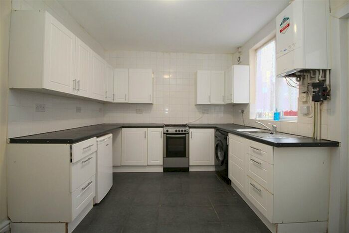 3 Bedroom Terraced House To Rent In Howard Street, Loughborough, LE11