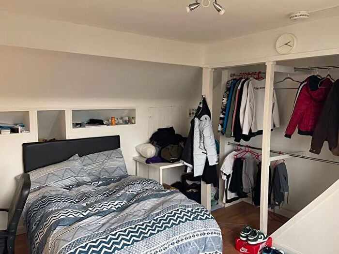 5 Bedroom Semi-Detached House To Rent In Alton Road, Bristol, BS7