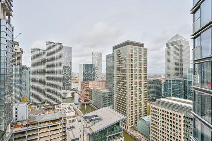 1 Bedroom Flat For Sale In Hampton Tower, Canary Wharf, London, E14