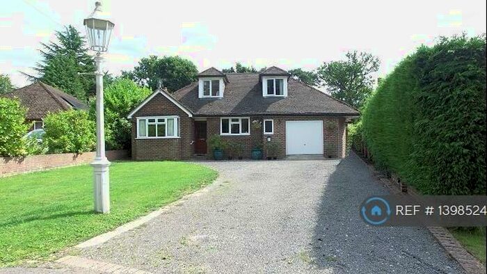 1 Bedroom Flat To Rent In Stream Park, East Grinstead, RH19