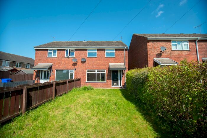 3 Bedroom Semi-Detached House To Rent In St. Margarets Close, Driffield, YO25